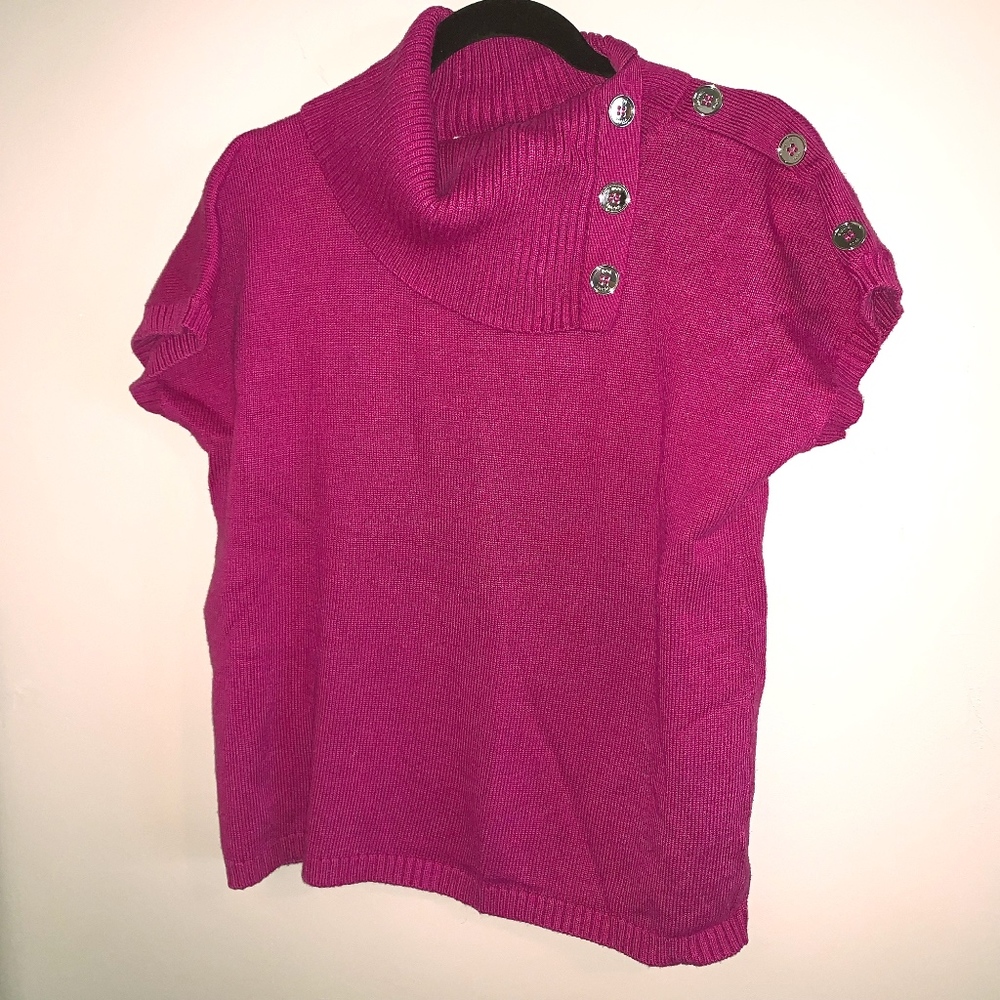 Michael Kors short sleeve sweater w/button accents